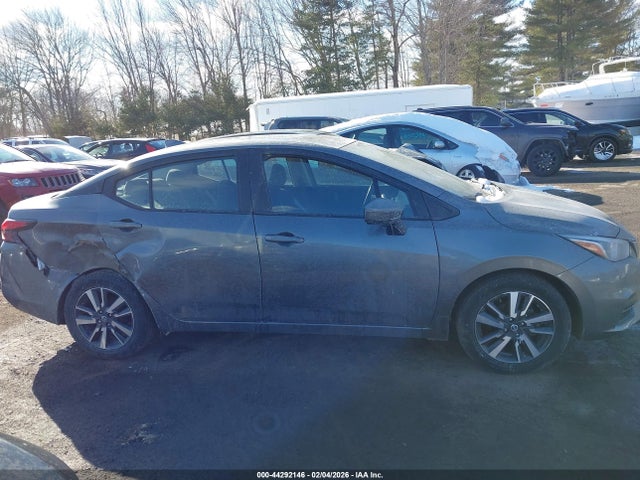 Nissan Versa Sv