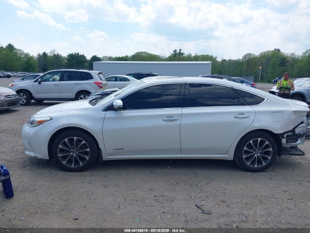 Toyota Avalon Hybrid Xle Premium