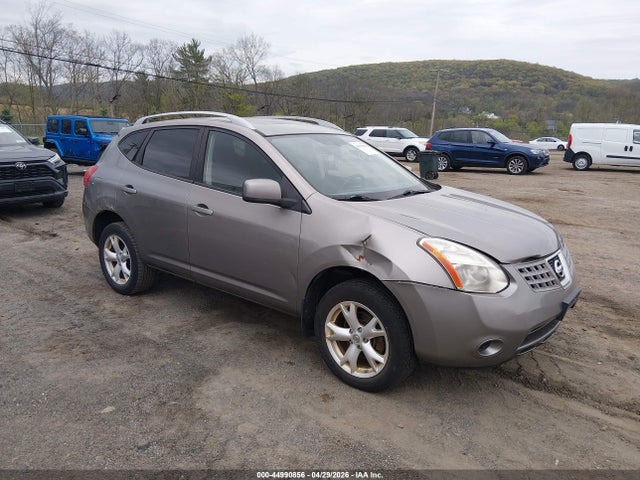 Salvage Nissan Rogue Image