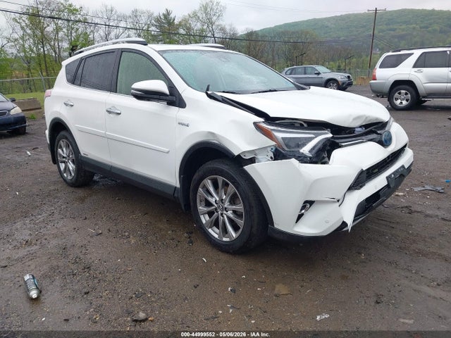 Salvage Toyota RAV4 Image