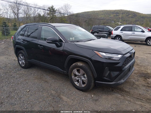 Salvage Toyota RAV4 Image