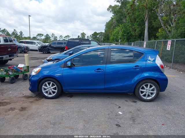 Toyota Prius c Three