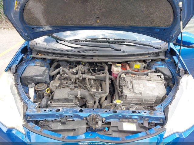 Toyota Prius c Three