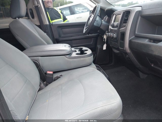 Ram 1500 Express  4x2 5'7 Box
