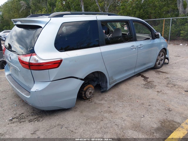 Toyota Sienna Le 8 Passenger
