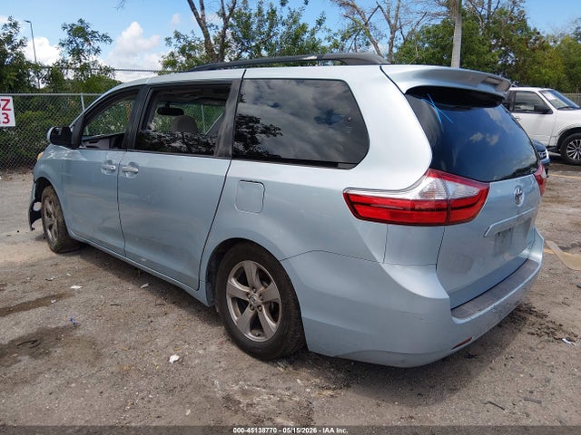Toyota Sienna Le 8 Passenger