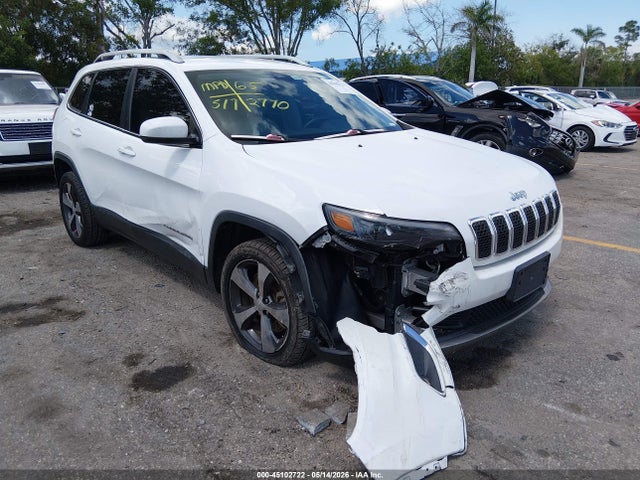 Salvage Jeep Cherokee Image