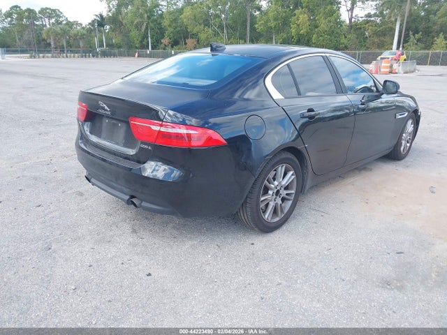 Jaguar XE 25t Premium