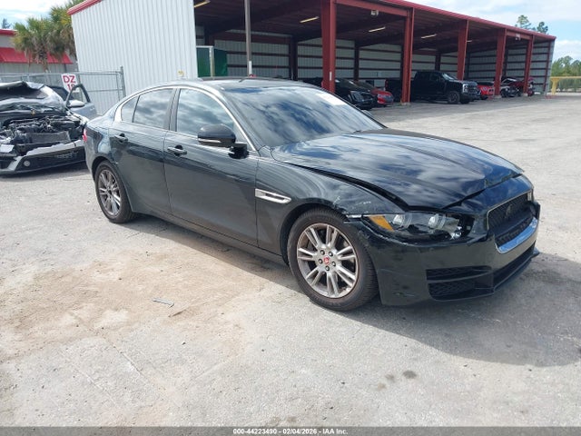 Salvage Jaguar XE Image