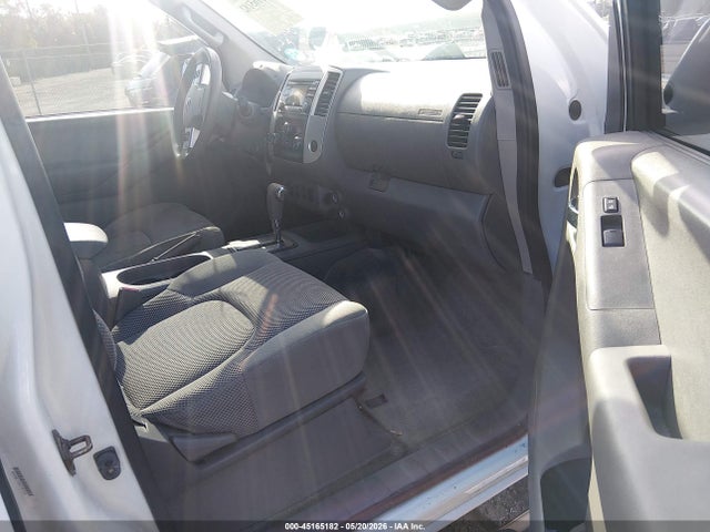 Nissan Frontier Sv