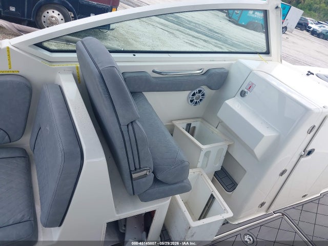 Stingray 27