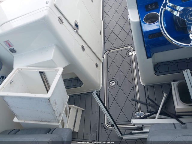 Stingray 27