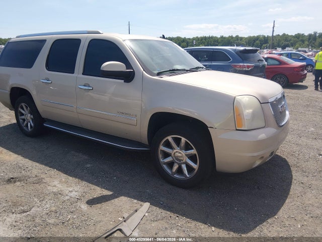 Salvage GMC Yukon Image