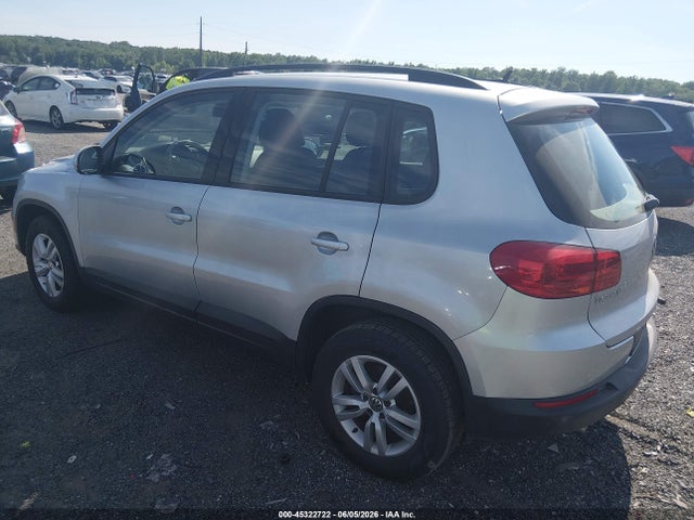 Volkswagen Tiguan S