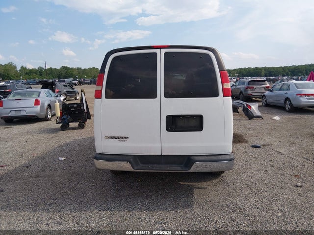 Chevrolet Express Lt