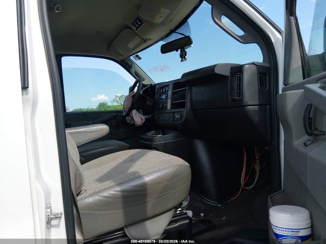 Chevrolet Express Lt