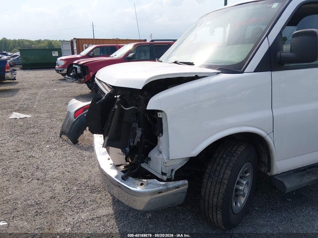 Chevrolet Express Lt