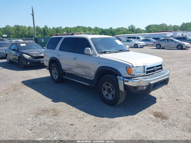 Salvage Toyota 4Runner Image