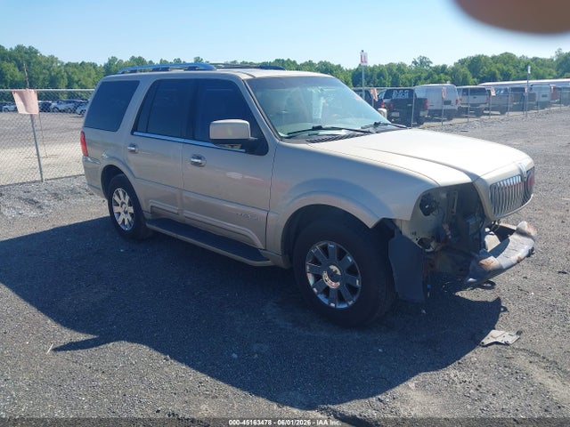Salvage Lincoln Navigator Image