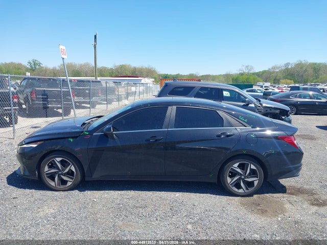 Hyundai ELANTRA Sel