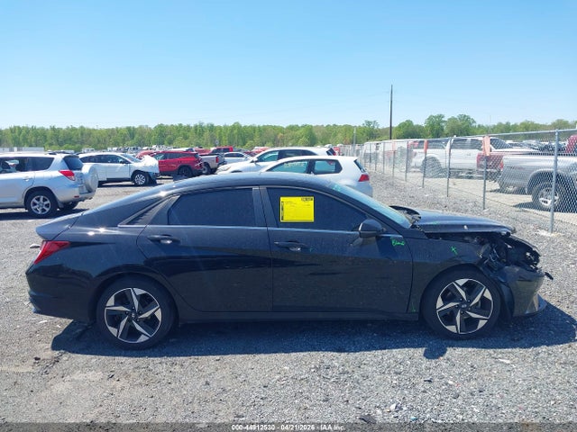 Hyundai ELANTRA Sel