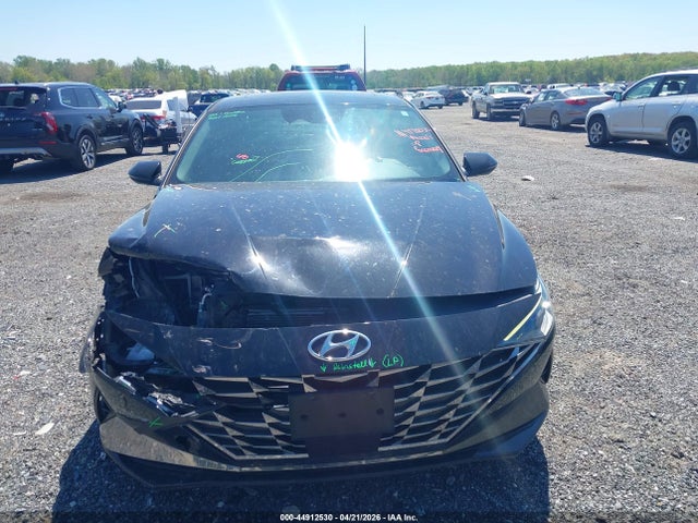 Hyundai ELANTRA Sel