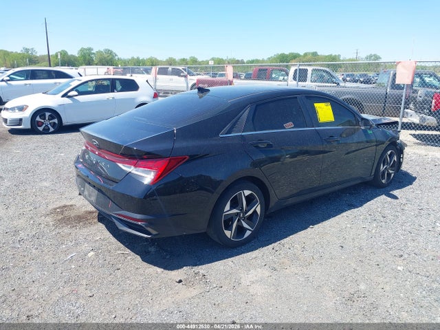 Hyundai ELANTRA Sel