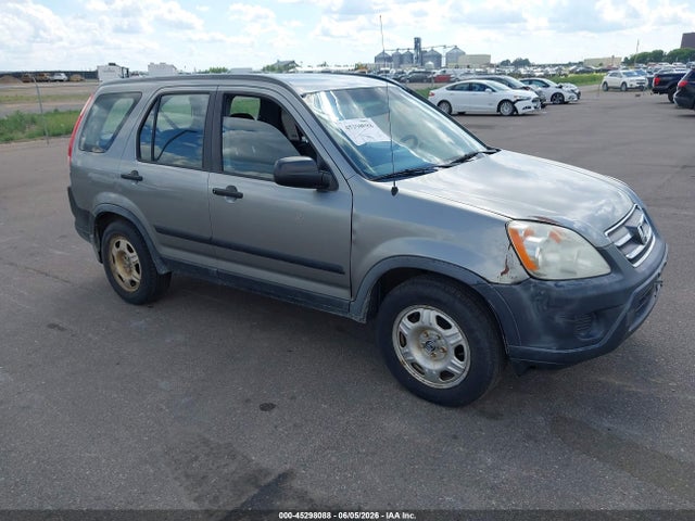 Salvage Honda CR-V Image