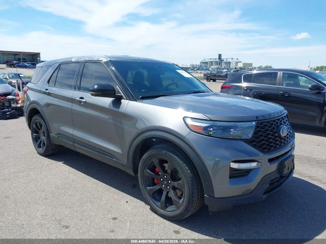 Salvage Ford Explorer Image