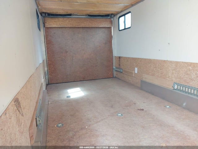 R And R Trailers Inc Enclosed Trailer