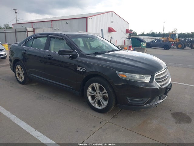 Salvage Ford Taurus Image