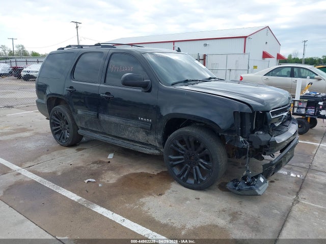 Salvage Chevrolet Tahoe Image