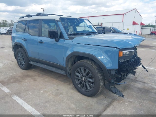 Salvage Toyota Land Cruiser Image