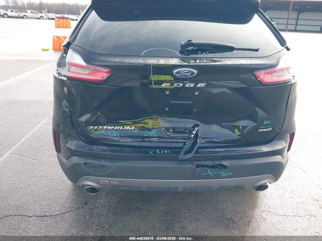 Ford Edge Titanium