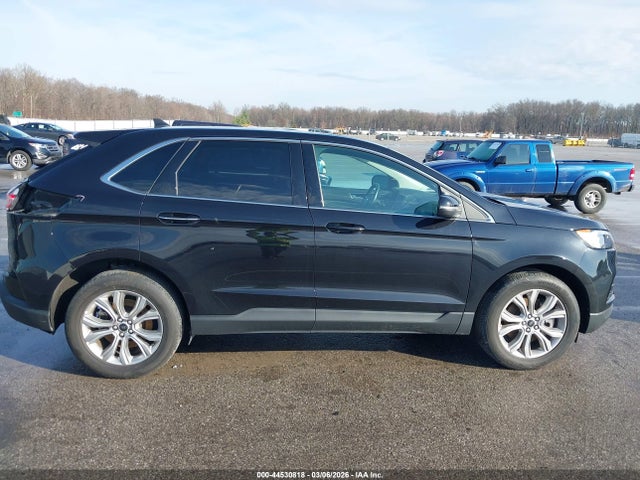 Ford Edge Titanium