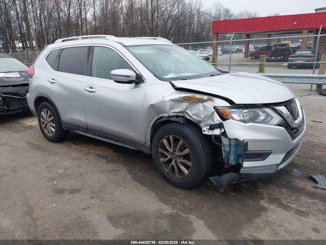 Salvage Nissan Rogue Image