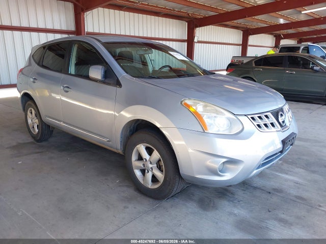Salvage Nissan Rogue Image
