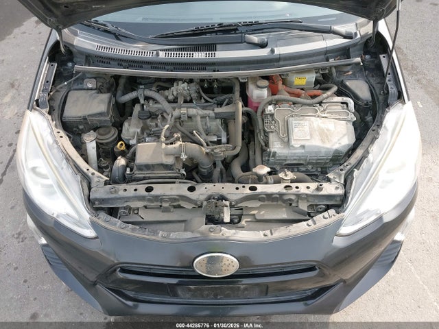 Toyota Prius c Two