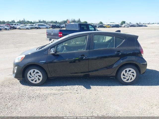 Toyota Prius c Two