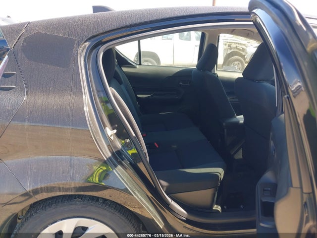 Toyota Prius c Two