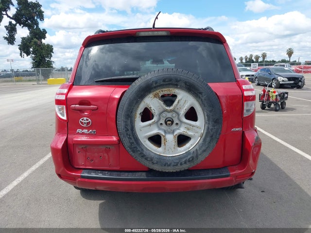 Toyota RAV4 Base V6