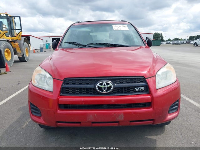 Toyota RAV4 Base V6