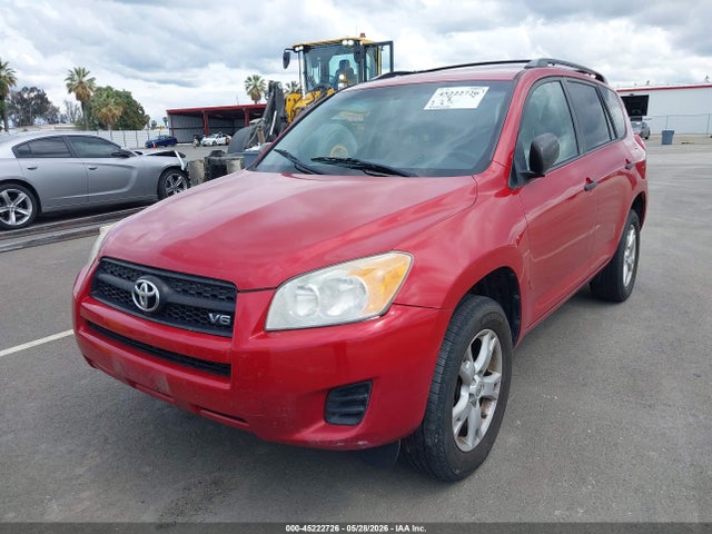 Toyota RAV4 Base V6