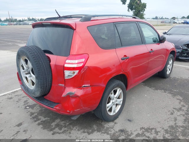 Toyota RAV4 Base V6