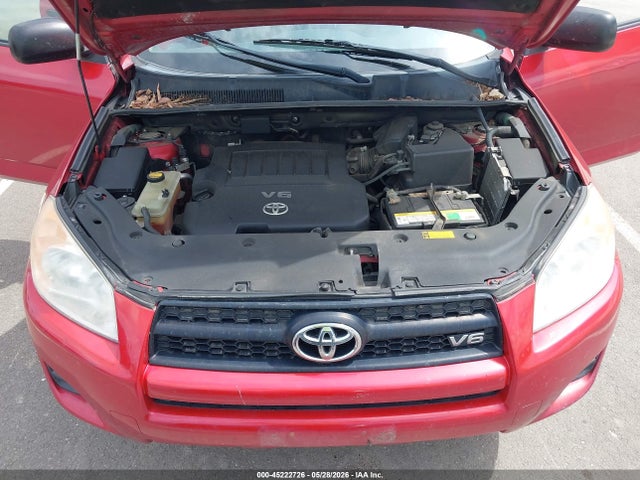 Toyota RAV4 Base V6