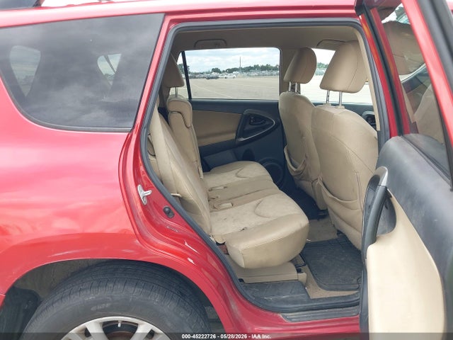 Toyota RAV4 Base V6
