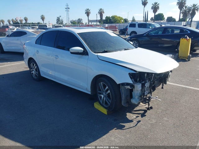Salvage Volkswagen Jetta Image