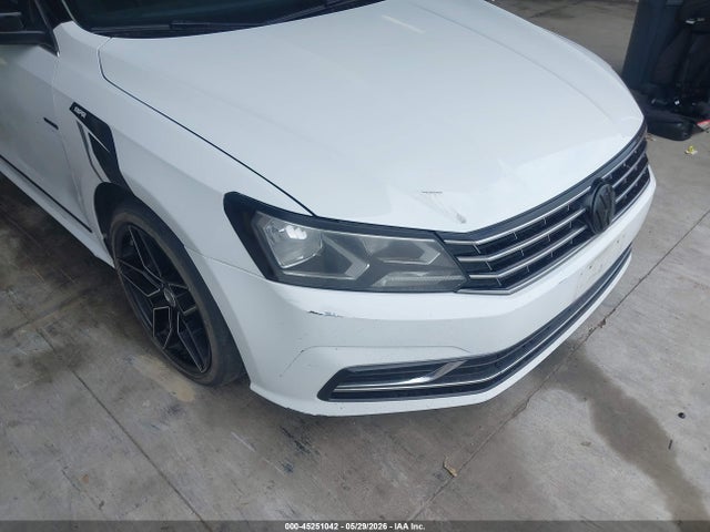 Volkswagen Passat 1.8t S
