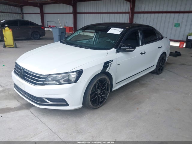 Volkswagen Passat 1.8t S