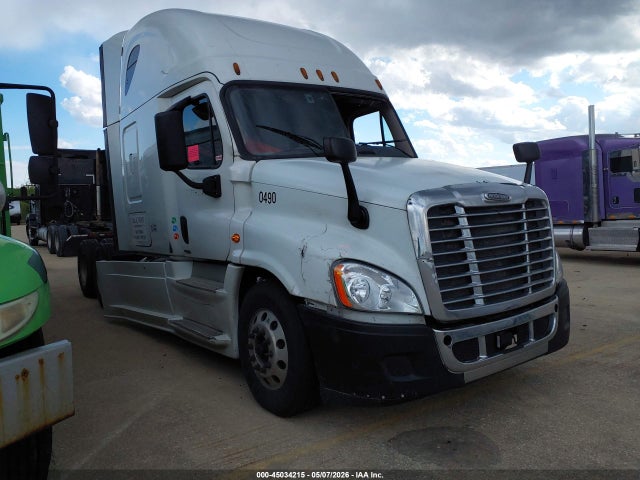 Salvage Freightliner Cascadia 125 Image